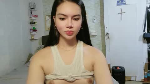 Snapshot of gorgeneviev69 chatting on May 17, 5:09 pm geneviev online show from May 17, 5:09 pm