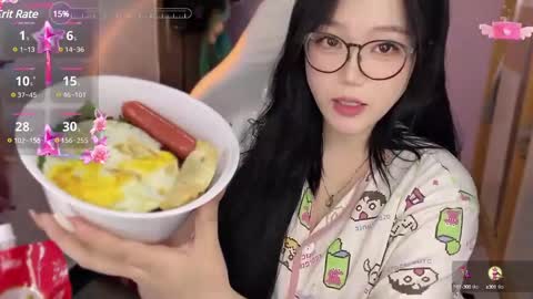 Snapshot of gorgeous_girl33 chatting on December 10, 11:08 pm gorgeous girl33 online show from December 10, 11:08 pm