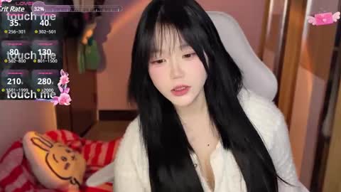 Snapshot of gorgeous_girl33 chatting on December 21, 11:22 am gorgeous girl33 online show from December 21, 11:22 am