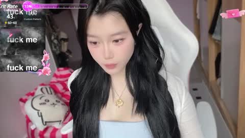 Snapshot of gorgeous_girl33 chatting on February 26, 12:49 am gorgeous girl33 online show from February 26, 12:49 am