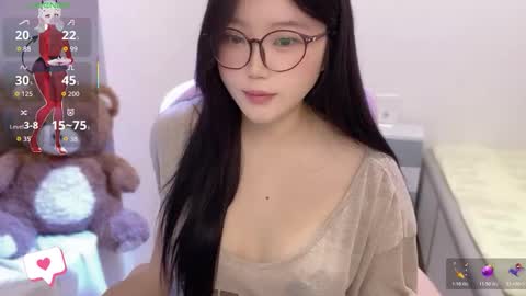 gorgeous girl33 online show from February 26, 11:59 pm