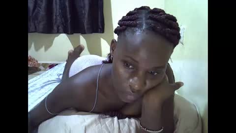 Snapshot of gorgeous_maya1 chatting on May 19, 4:13 pm gorgeous_maya1 online show from May 19, 4:13 pm