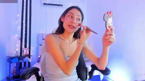 Snapshot of gorgeous_t chatting on May 28, 7:44 pm i am Jessi I love animals and drawing I hope to get along with everyone. XOXO online show from May 28, 7:44 pm
