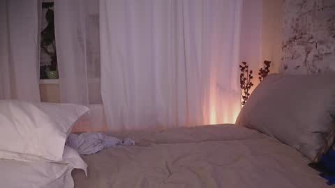 Snapshot of gorgeousg1rl chatting on February 3, 1:09 am I am Anna ig gorgeousg1rrrl online show from February 3, 1:09 am