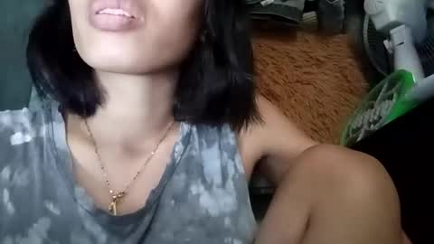 GorgeousPinay babe online show from March 2, 4:14 am