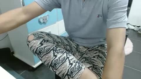 Snapshot of goten7 chatting on February 8, 12:14 am Andres online show from February 8, 12:14 am