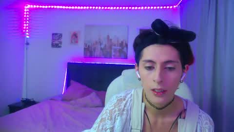 Snapshot of goth_minerva chatting on April 18, 1:48 pm goth_minerva online show from April 18, 1:48 pm