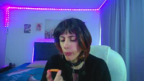 Snapshot of goth_minerva chatting on May 21, 1:40 pm goth_minerva online show from May 21, 1:40 pm