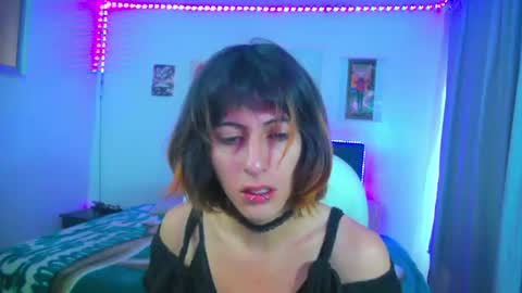 Snapshot of goth_minerva chatting on June 21, 1:46 pm goth_minerva online show from June 21, 1:46 pm