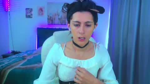 Snapshot of goth_minerva chatting on June 26, 1:37 pm goth_minerva online show from June 26, 1:37 pm