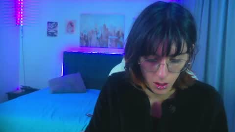 Snapshot of goth_minerva chatting on July 14, 1:50 pm goth_minerva online show from July 14, 1:50 pm