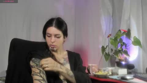 Snapshot of goth_ru chatting on July 21, 1:02 pm Russ online show from July 21, 1:02 pm