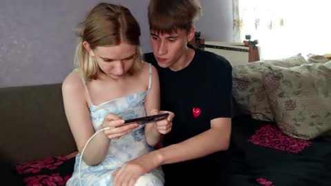 Snapshot of gothamrobyn chatting on June 29, 10:26 am Lilly and Jake online show from June 29, 10:26 am