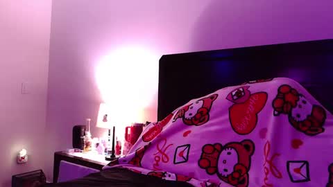 gothbaby305 online show from February 12, 7:47 am