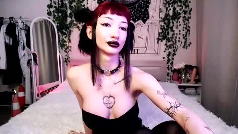    online show from February 9, 4:36 am