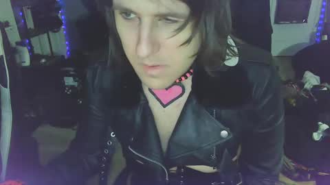 Snapshot of gothic123451 chatting on January 2, 3:05 am Victoriana online show from January 2, 3:05 am