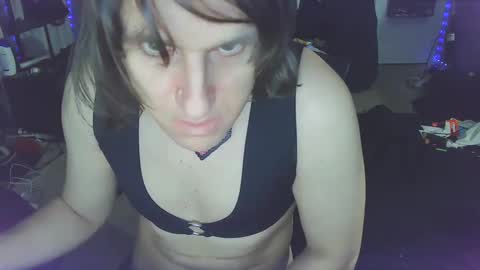 Snapshot of gothic123451 chatting on January 5, 12:42 am Victoriana online show from January 5, 12:42 am