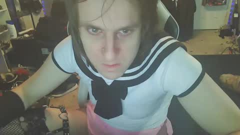 Snapshot of gothic123451 chatting on January 8, 4:02 am Victoriana online show from January 8, 4:02 am