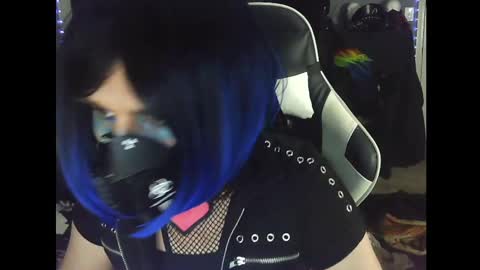 Snapshot of gothic123451 chatting on January 10, 9:53 pm Victoriana online show from January 10, 9:53 pm