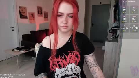 Snapshot of gothkittys chatting on June 4, 12:11 pm traumfrau Kira angel face devil eyes I SELL A LOT VIDEO IN GALLERY online show from June 4, 12:11 pm