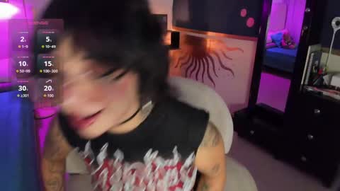 Snapshot of gothv chatting on May 26, 2:18 am Violet online show from May 26, 2:18 am