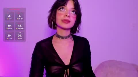 Snapshot of gothv chatting on July 1, 8:49 am Violet online show from July 1, 8:49 am