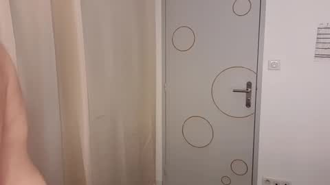 goura2000 online show from January 27, 7:56 pm