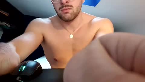 goura2000 online show from March 9, 5:17 pm