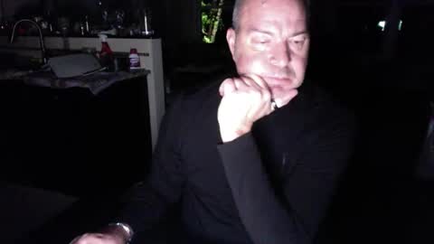 Brett online show from April 30, 4:52 am