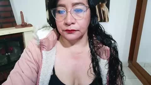Snapshot of grace_mature_milf chatting on April 24, 11:45 am grace_mature_milf online show from April 24, 11:45 am