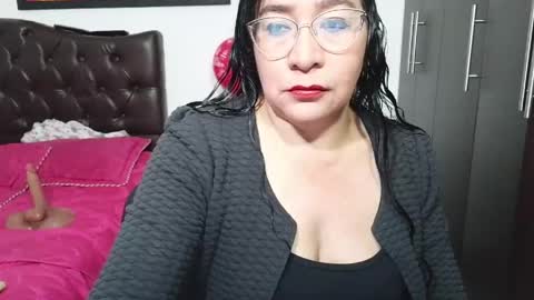 Snapshot of grace_mature_milf chatting on May 27, 11:07 am grace_mature_milf online show from May 27, 11:07 am
