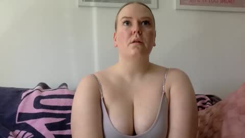 Grace Loves online show from April 22, 12:07 pm