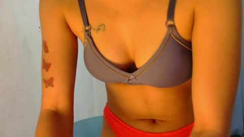 Snapshot of gracia_belle chatting on June 15, 8:55 pm belle online show from June 15, 8:55 pm