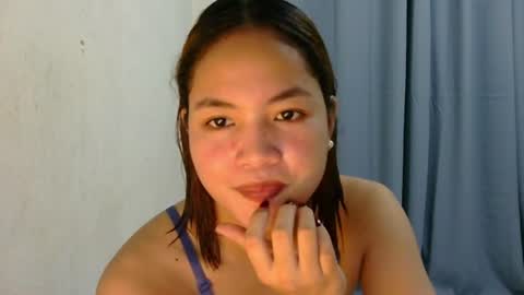 Snapshot of gracia_belle chatting on June 28, 12:27 am belle online show from June 28, 12:27 am