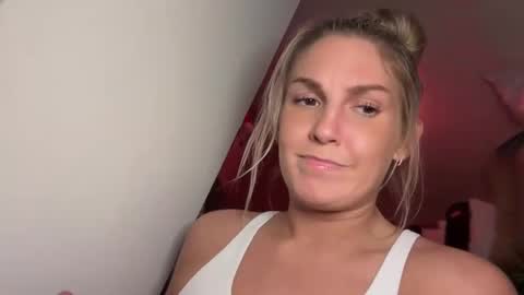 Gracie Mae online show from December 13, 12:09 am