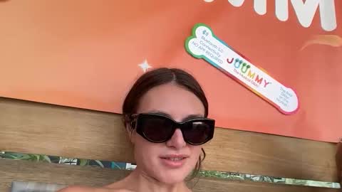 Gracie Smith online show from April 22, 5:58 pm