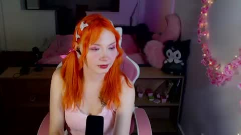 Snapshot of graepmimi chatting on July 31, 4:06 pm Grape Mimi online show from July 31, 4:06 pm
