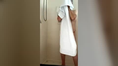 Snapshot of grandpawoody_69 chatting on July 9, 1:37 pm grandpawoody_69 online show from July 9, 1:37 pm