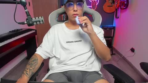Snapshot of granxarma chatting on January 11, 5:10 am granxarma online show from January 11, 5:10 am