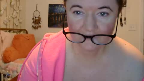 Snapshot of grateful42day chatting on May 18, 1:28 pm grateful42day online show from May 18, 1:28 pm