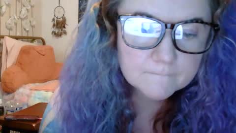 Snapshot of grateful42day chatting on May 19, 6:03 pm grateful42day online show from May 19, 6:03 pm