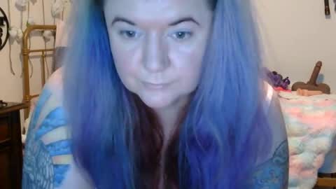 Snapshot of grateful42day chatting on May 27, 12:18 am grateful42day online show from May 27, 12:18 am