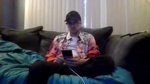 Snapshot of gratiotony chatting on June 19, 12:48 am Get US to 1000 you wont be disapointed online show from June 19, 12:48 am