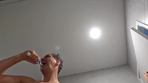 grattitude online show from November 12, 9:03 pm