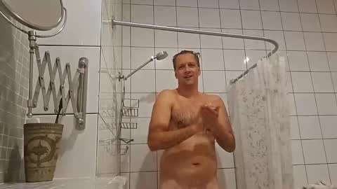 Snapshot of grattitude chatting on April 11, 1:54 am grattitude online show from April 11, 1:54 am