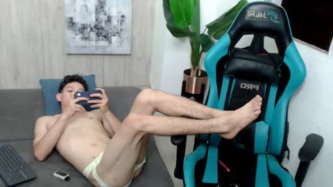 Snapshot of grecia_millercol chatting on December 26, 5:37 am grecia_millercol online show from December 26, 5:37 am