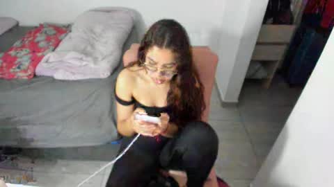 Snapshot of greciaruiz chatting on May 19, 1:22 am GreciaRuiz online show from May 19, 1:22 am