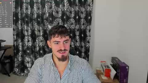 Snapshot of greekgod199 chatting on January 17, 2:16 am greekgod199 online show from January 17, 2:16 am