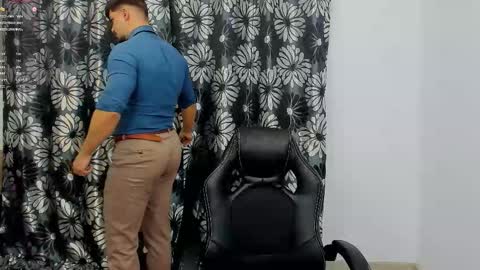 Snapshot of greekgod199 chatting on February 11, 4:50 am greekgod199 online show from February 11, 4:50 am