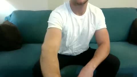 green821821 online show from October 26, 3:51 pm